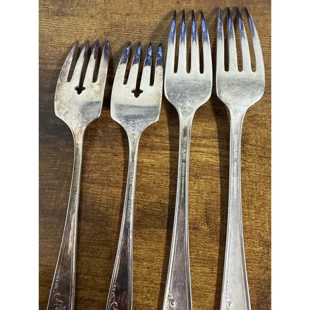 Oneida Community Tudor Plate Silver-Plated Forks Set of 4 Ornate Floral Pattern